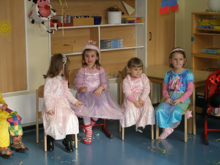 KG IWW 2009 Kindergarten (18).jpg